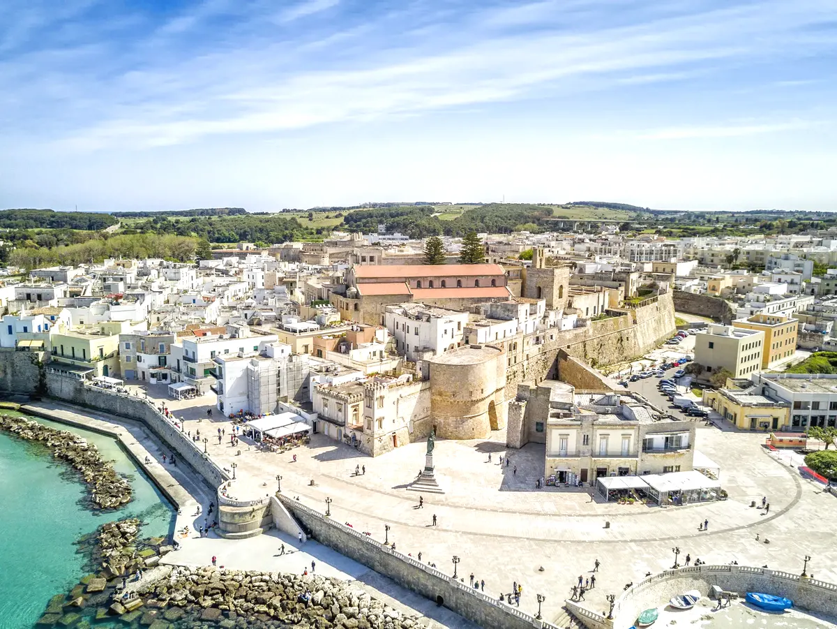 Veduta aerea del Castello Aragonese e del centro storico di Otranto