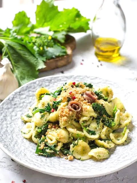 Orecchiette pugliesi, piatto tipico dell'enogastronomia salentina