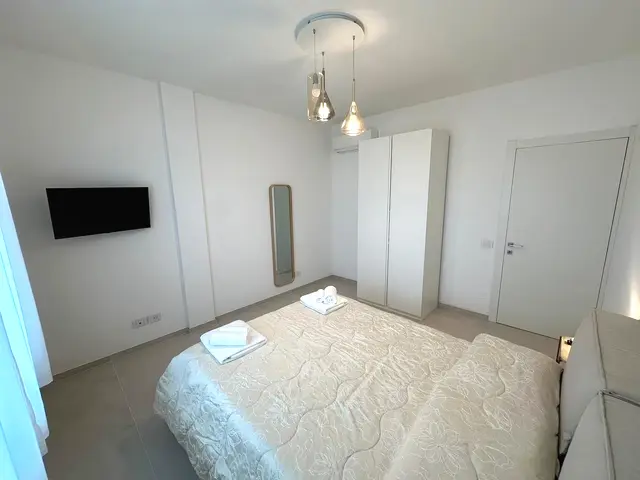 Camera da letto, dettaglio armadio, appartamento Borea Otranto
